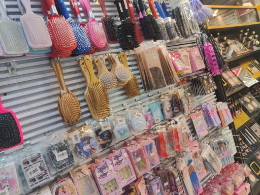 عکس فروشگاه لوازم آرایشی سرمه