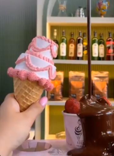 عکس نان و شیرینی قصر پاپلی شعبه VIP