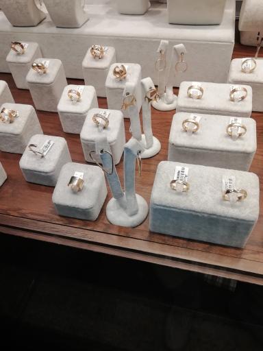 عکس گالری طلا سنجاق