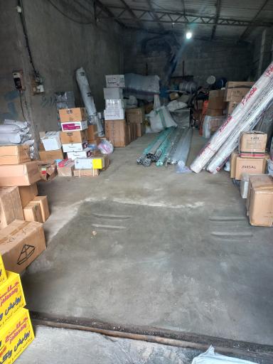 عکس تخلیه بار حسن پور