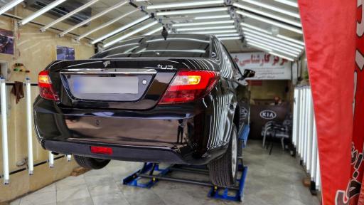 عکس تشخیص رنگ و کارشناسی خودرو مهندس مهدی نجفی