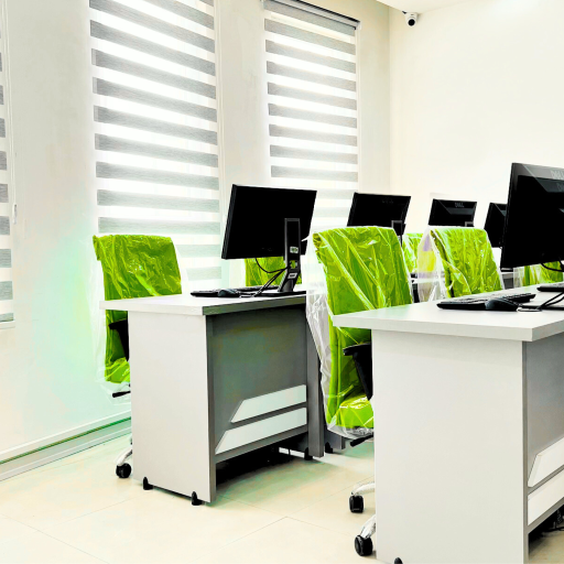 عکس آکادمی سپینود حساب پارسیان