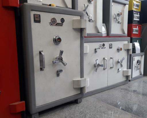 عکس گاوصندوق کاوه