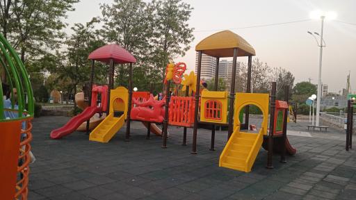 عکس پارک بازی کودکان