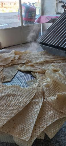 عکس نانوایی لواشی میناخانی