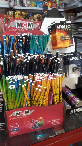 عکس لوازم تحریر با ایرانی