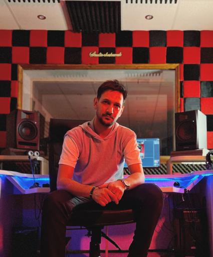 عکس استودیو موسیقی چکاوک