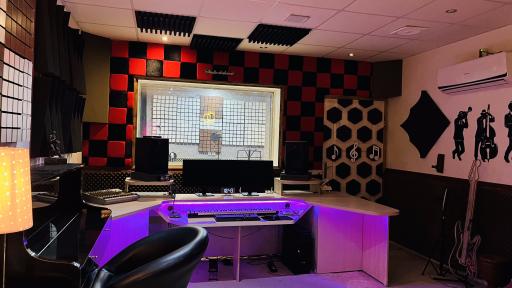 استودیو موسیقی چکاوک