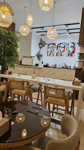 عکس کافه صبحانه کرمی