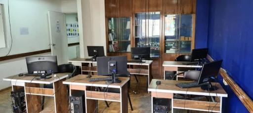 عکس موسسه فنی و حرفه ای انعکاس