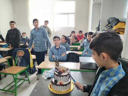 عکس دبیرستان غیردولتی آل یاسین