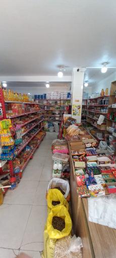 عکس سوپرمارکت فامیلی مارکت