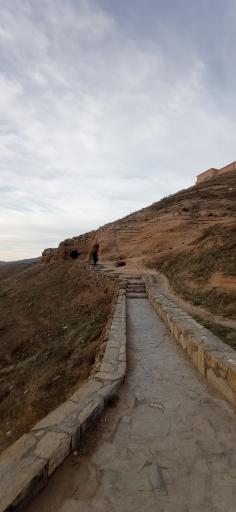 عکس غار صخره ای مراغه