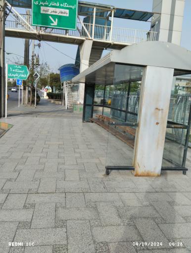 عکس ایستگاه اتوبوس انتهای فدائیان اسلام