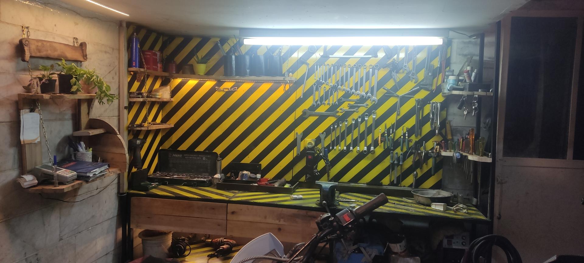 عکس تعمیرگاه تخصصی موتور سیکلت رضایی 