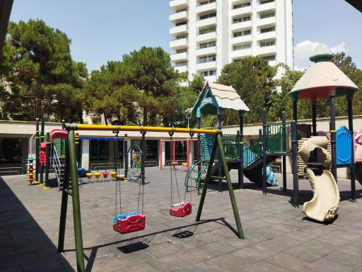عکس زمین بازی کودکان