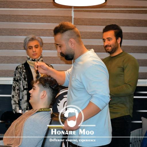 عکس آموزشگاه پیرایش مردانه هنر مو تبریز 