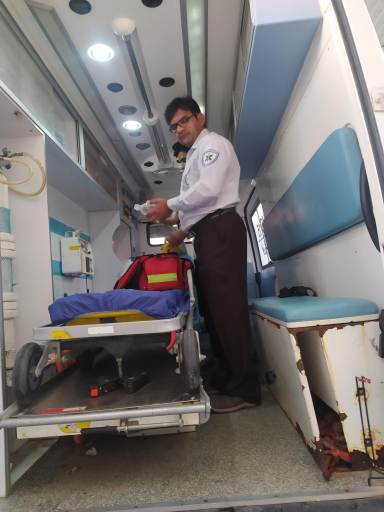 عکس مرکز اورژانس 115 گلمورتی