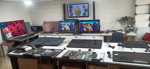 عکس تعمیرات تلویزیون