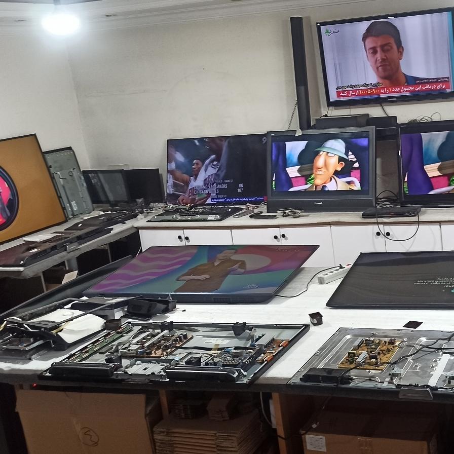 عکس تعمیرات تلویزیون