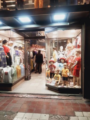 عکس پوشاک زنانه و بچگانه آلما