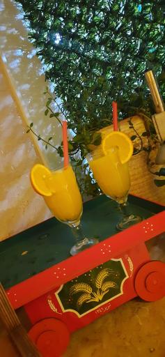 عکس کافه دوستان