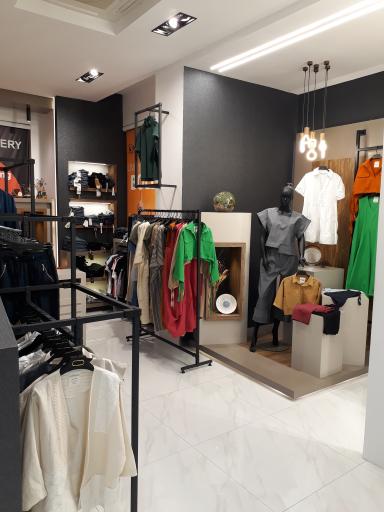 عکس گالری پوشاک هیلا