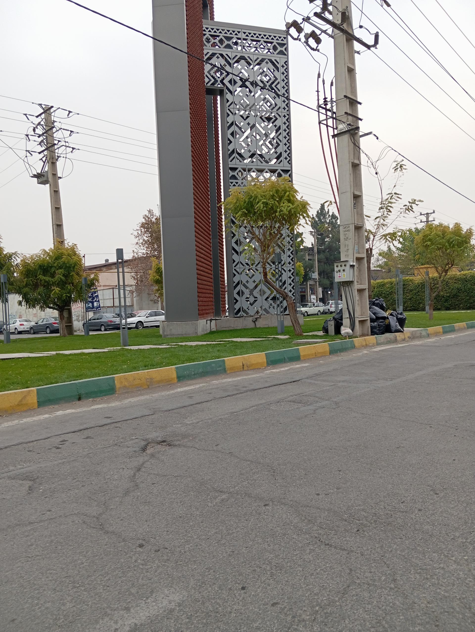 عکس میدان کارگر 