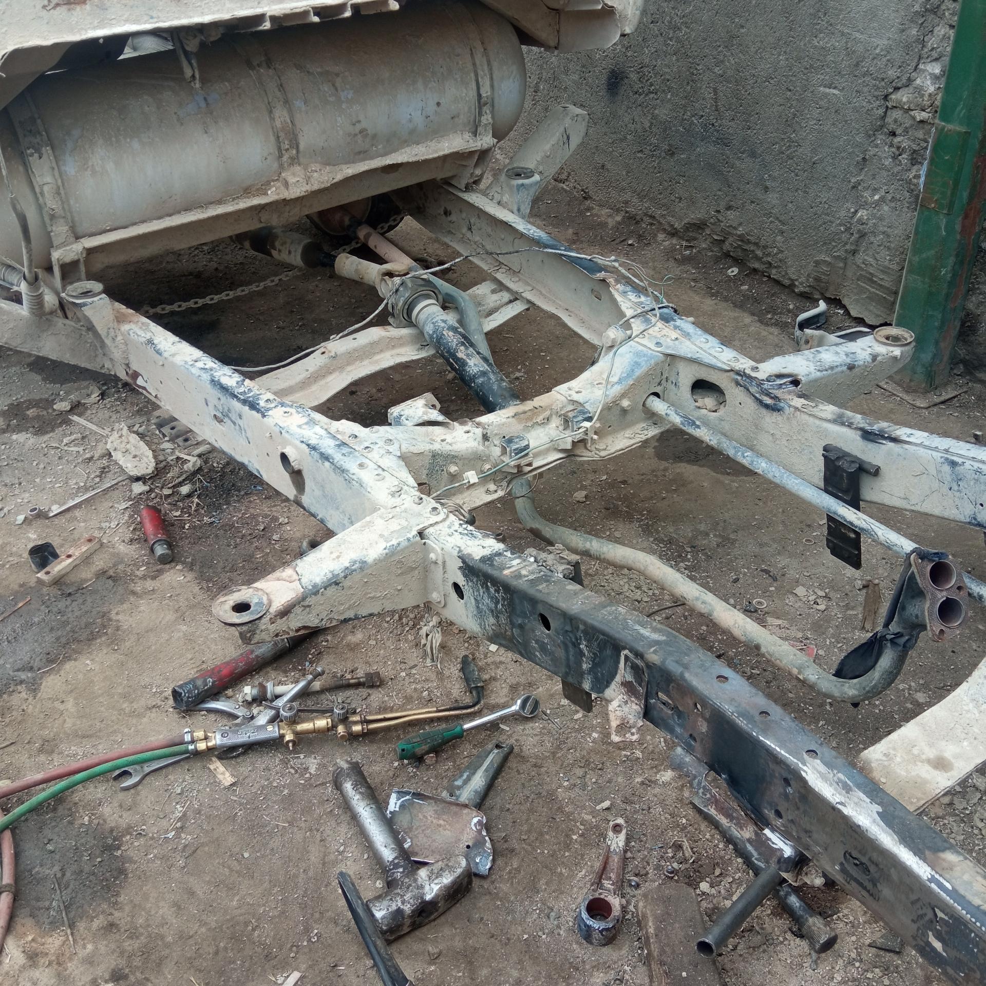 عکس شاسی کشی نیسان و مزدا