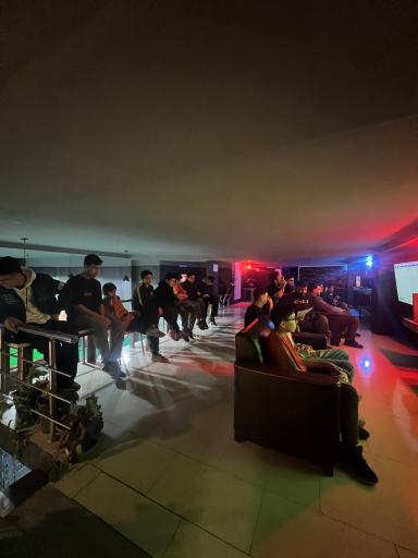 عکس کافه گیم مکث