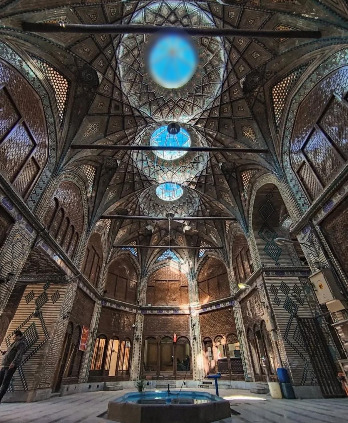 عکس تیمچه و سرای ملک التجار 