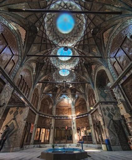 عکس تیمچه و سرای ملک التجار 