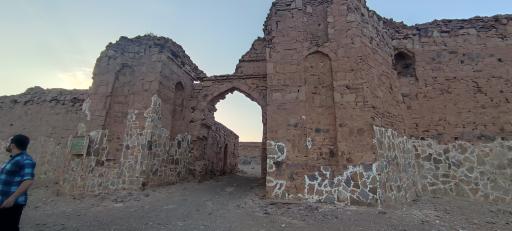 عکس کاروانسرای سنگی علی آباد