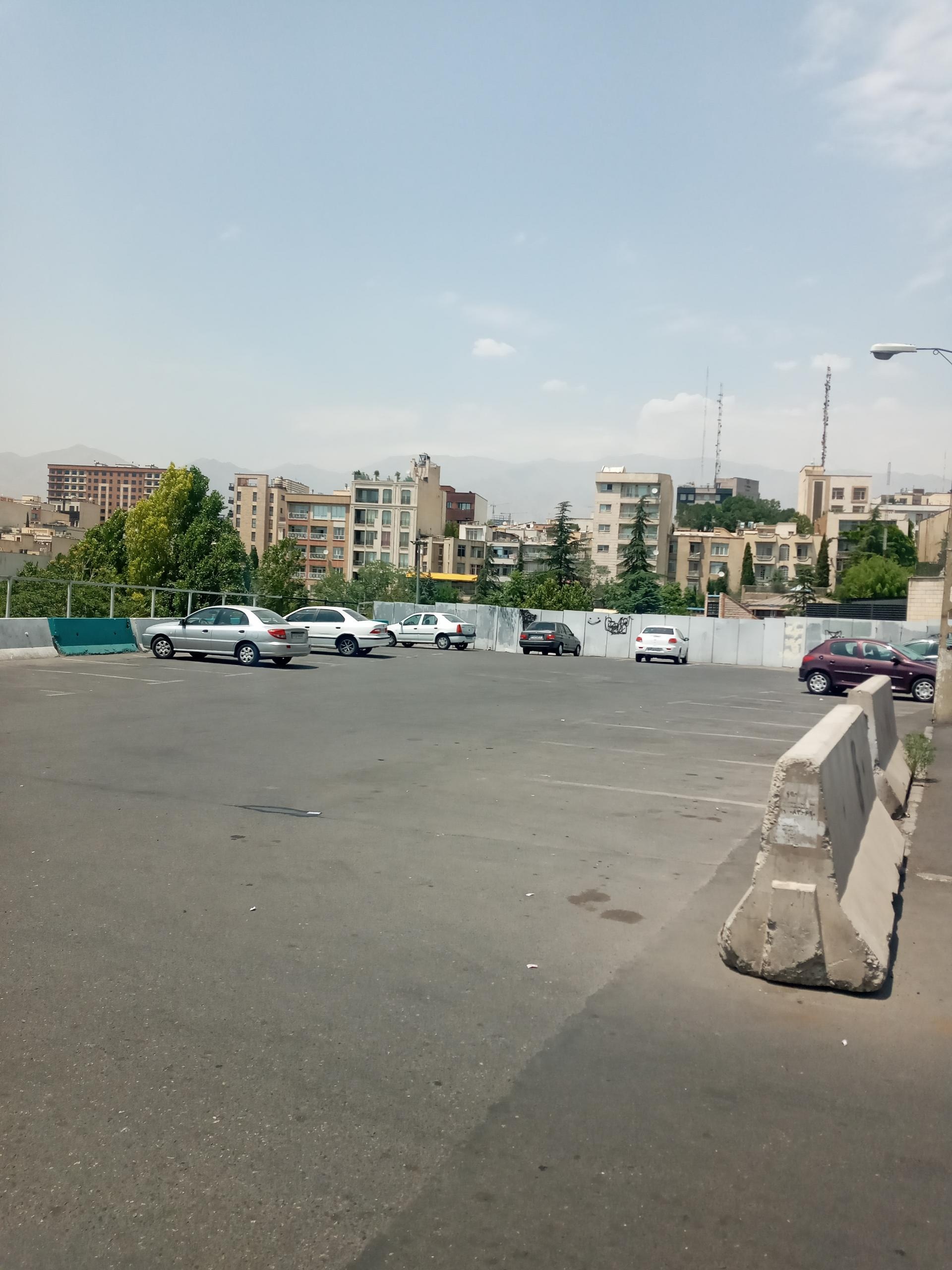 عکس پارکینگ بام تونل رسالت