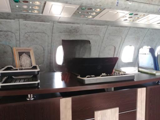 عکس هنرستان هوانوردی فراصوت