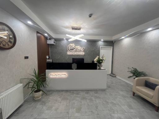 عکس دکتر قدیری مقدم متخصص جراحی فک و صورت