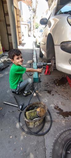 عکس تعمیرگاه آقای کمک فنر