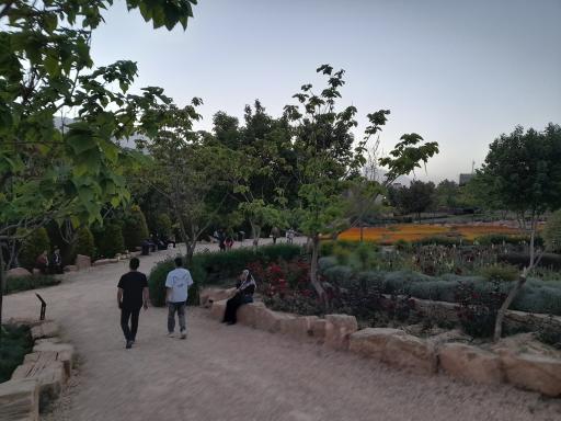 عکس باغ گل های شیراز