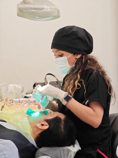 دندانپزشکی آریل