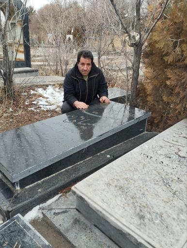 عکس مزار عصمت سلیمانی