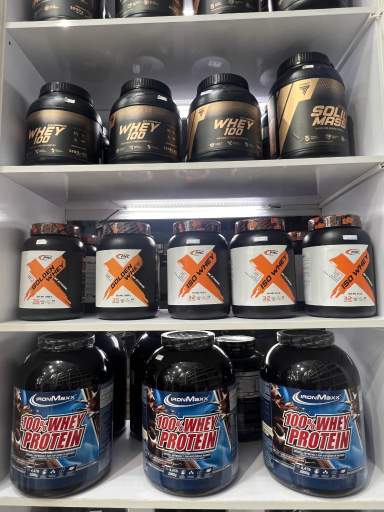 عکس داروخانه شبانه روزی مفید