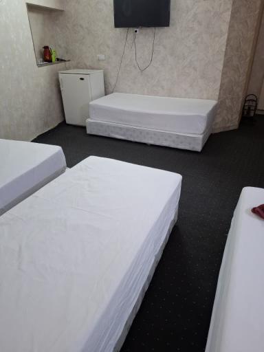 عکس خانه مسافر زین العابدین زاده