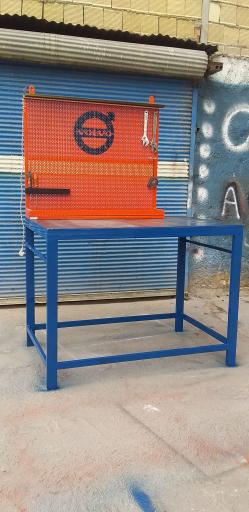 عکس کارگاه آهنگری حسین زاده