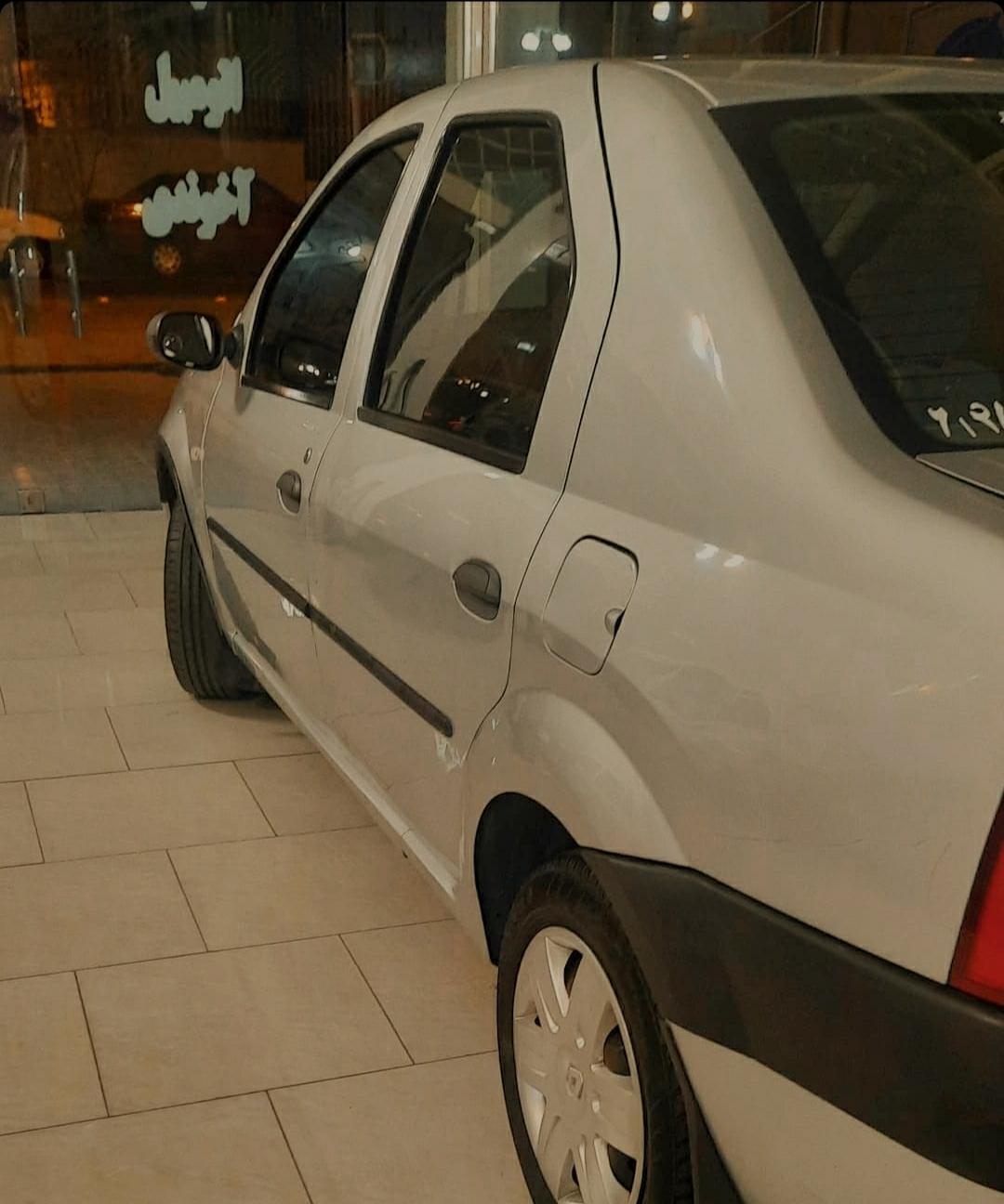 عکس نمایشگاه اتومبیل آخوندی