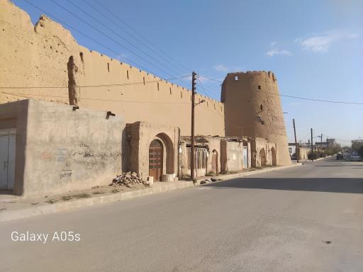 عکس قلعه تاریخی سنگان