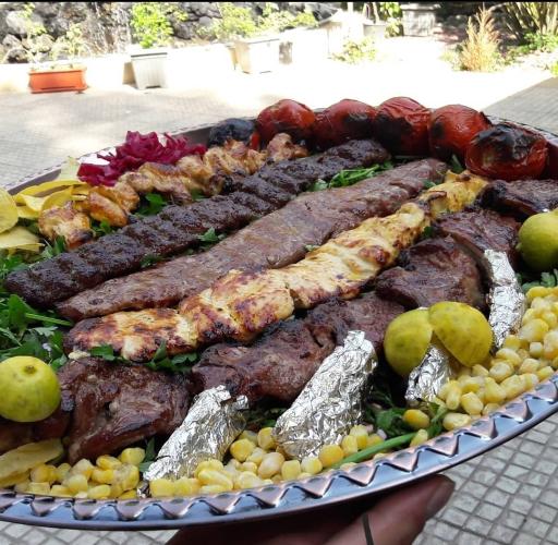 عکس باغ رستوران آرش