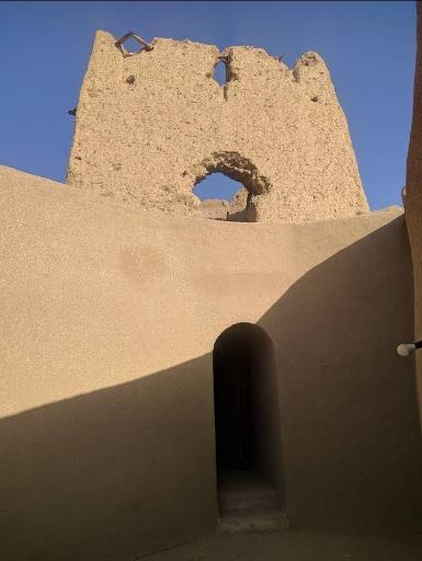 عکس قلعه تاریخی سنگان