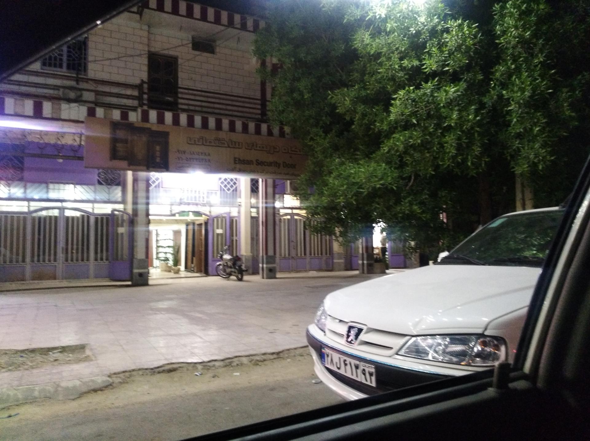 عکس نمایشگاه دربهای ساختمانی احسان