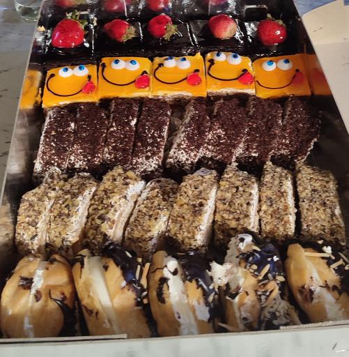 عکس شیرینی سرای نفیس