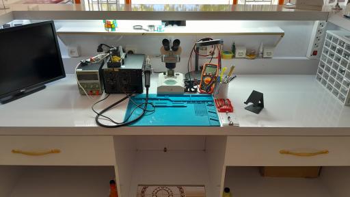 عکس فروشگاه تجهیزات دوربین مداربسته ردپا